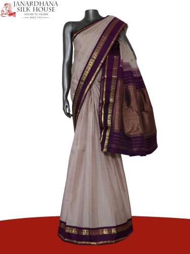 Traditional Checks and Contrast Kanjeevaram Silk Saree